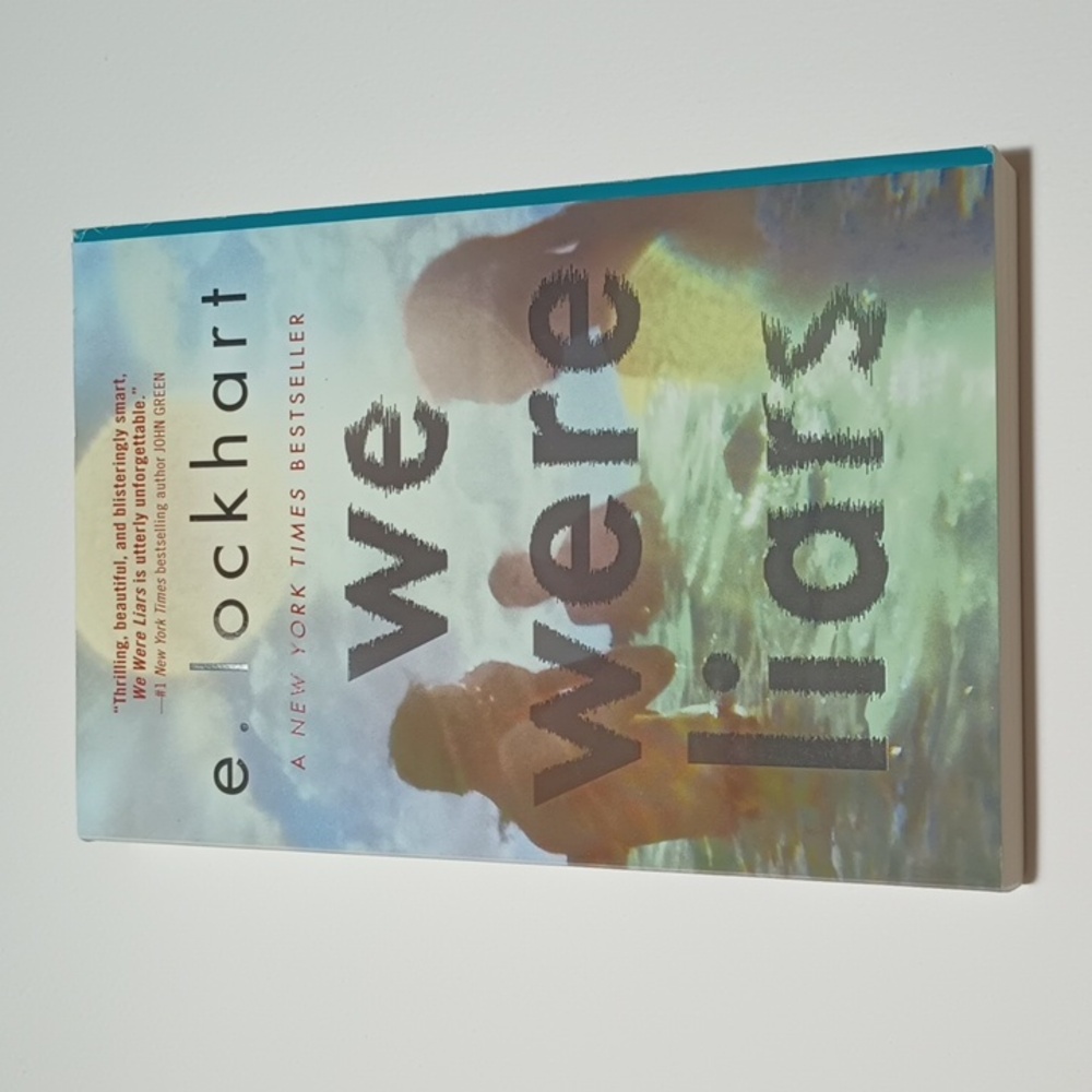 2/$15 We Were Liars E. Lockhart Novel Paperback Book 9780385741279